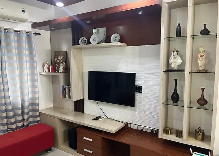 Spacious 2 Bed & 2 Bath In Newport Apartment Manila